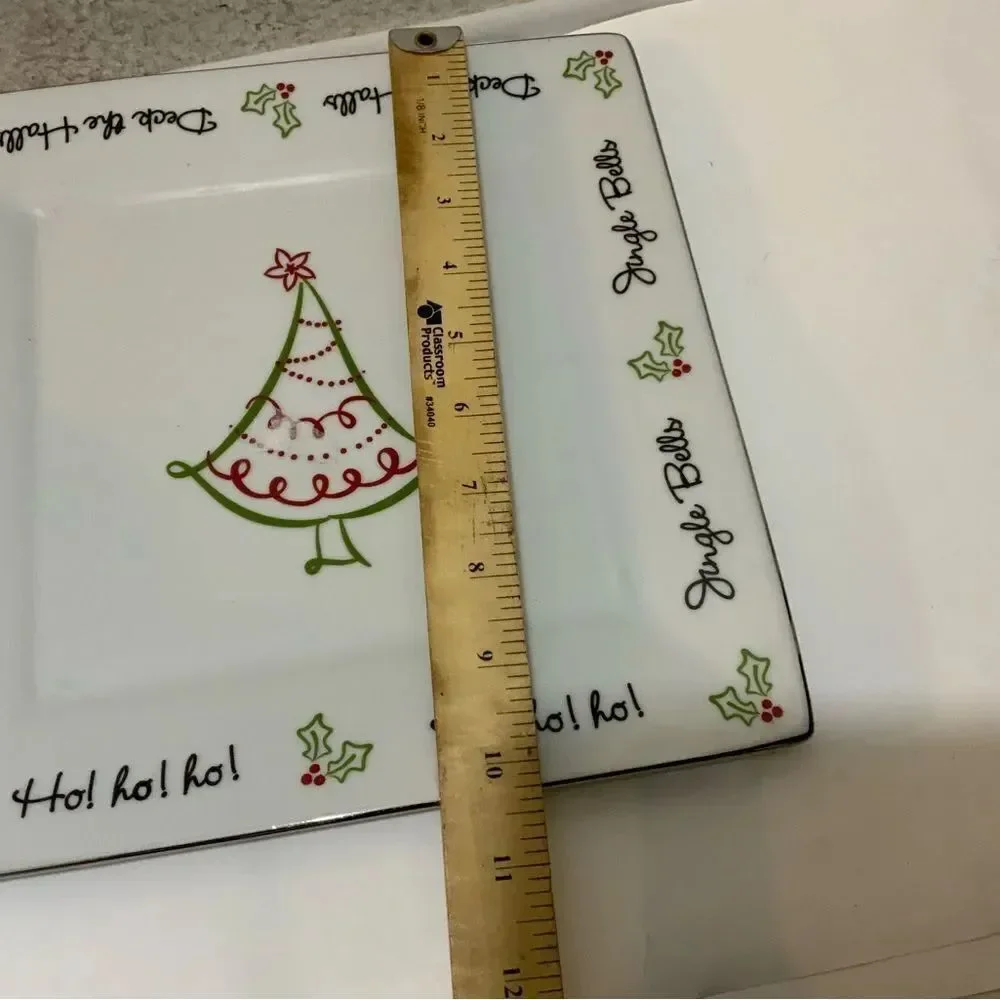 St. Nicholas Square Dinner/Decorative Plate 'Tis the season G18